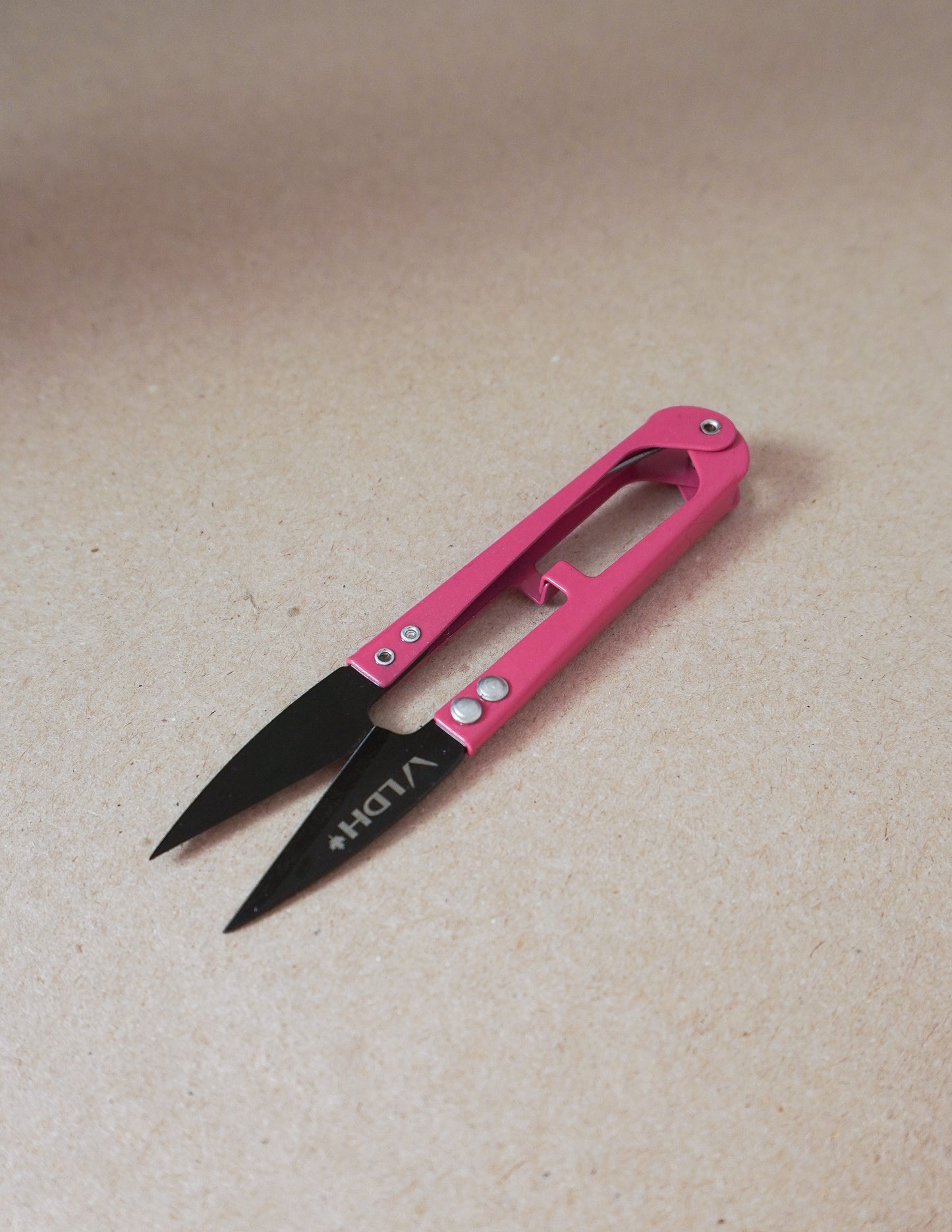 LDH thread snips for hand sewing textiles and visible mending
